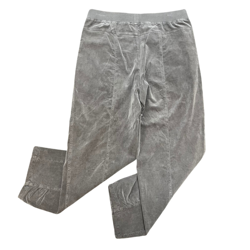 Habitat Escape Corduroy Pants<br />
Great Seaming Detail<br />
Color: Gray<br />
Size: Small