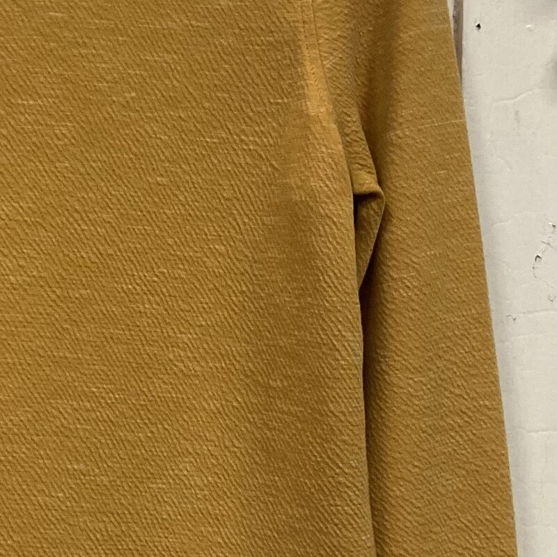 Yellow Crew Sweatshirt<br />
Yellow<br />
Size: Small