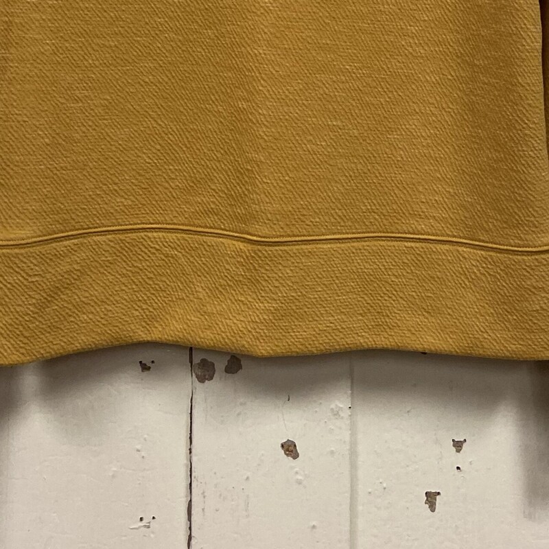 Yellow Crew Sweatshirt<br />
Yellow<br />
Size: Small