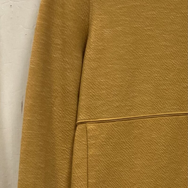 Yellow Crew Sweatshirt<br />
Yellow<br />
Size: Small