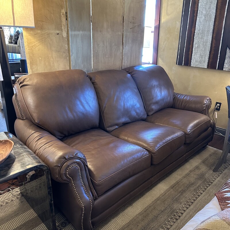 Hancock And Moore Leather Sofa - Bronze Nailhead Trim

Size: 84Lx36Dx39T