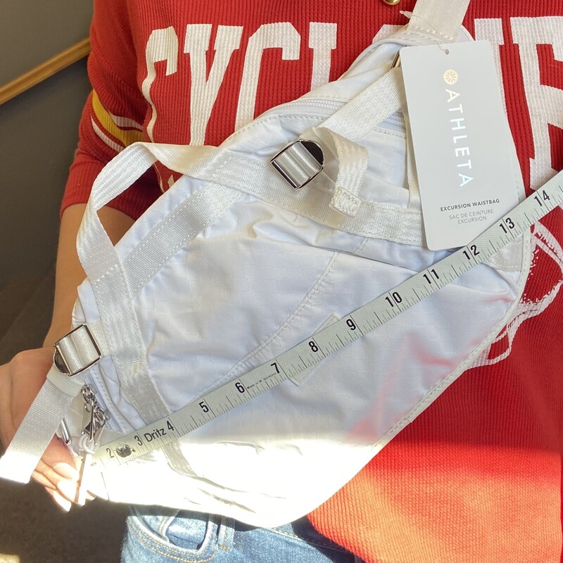 NWT Whte Waist Bag
White
Size: R $88