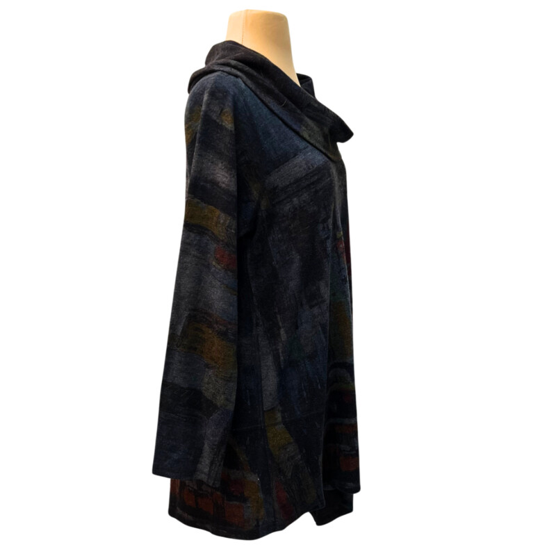 Inoah Cowl Neck Asymmetrical Tunic
London scene print
Dark gray, black, olive, red, purple, amber and rust
Size: Medium