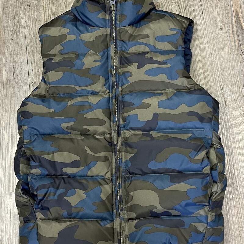 Gap Winter Vest, Camo, Size: 8-9Y
75% Down
25% Waterfowl Feathers