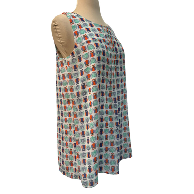 Eshakti Custom Owl Print Top<br />
Cute Button Back Detail<br />
Pleated Front<br />
Sleeveless<br />
Fully Lined<br />
Cream, Orange, Green, Navy, Blue, and Peach<br />
Size: Large