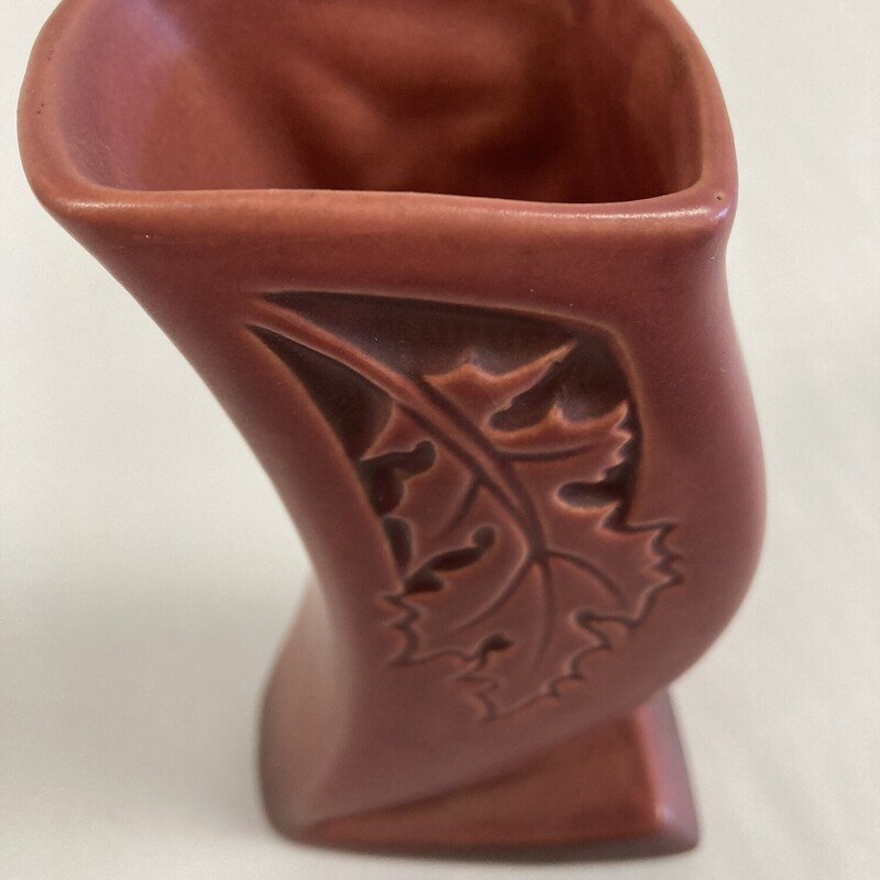 Roseville Oak Leaf Vase