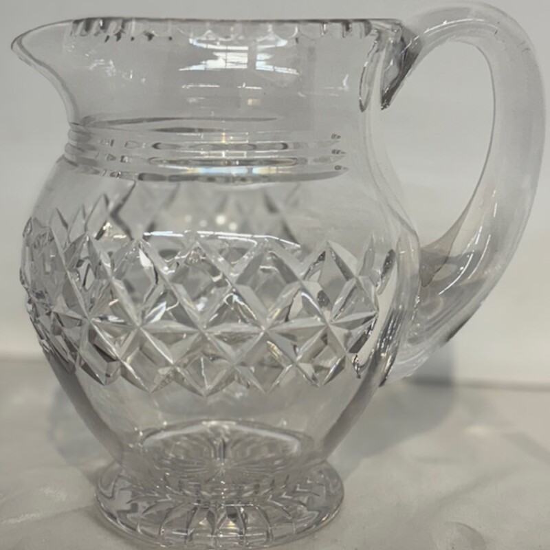 Stuart Crystal Pitcher
Clear
Size: 7 x 5.5 x 7H