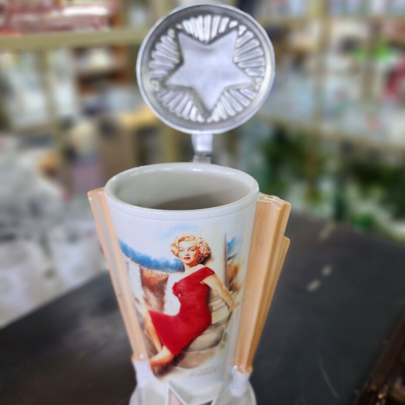 Marilyn Monroe Stein, Niagara, Size: Lidded