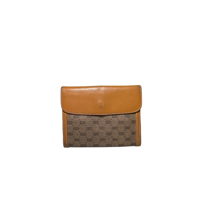 Gucci Bi Fold Vintage, Brown, Size: OS<br />
<br />
Date Code: 035 001 0308<br />
<br />
Note: Wear to corners and back leather.