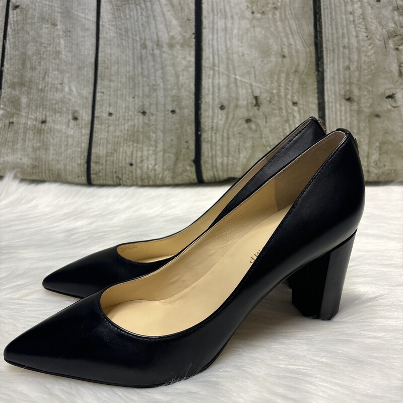 Ivanka Trump, Black, Size: 8 1/2