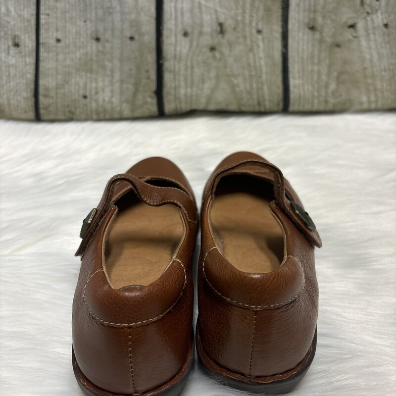 Montana, Brown, Size: 8M