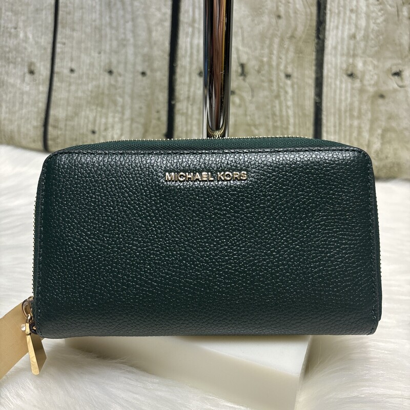 Michael Kors, Green, Size: Ziparound