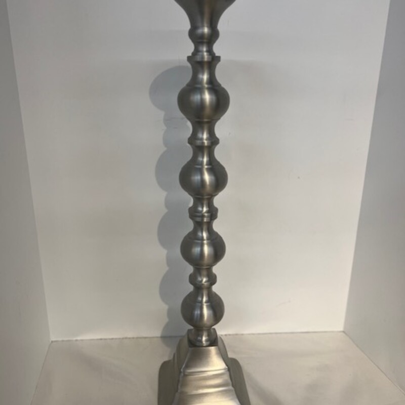 Metal Sphere Tier Stick Candleholder
Silver, Size: 5x21H