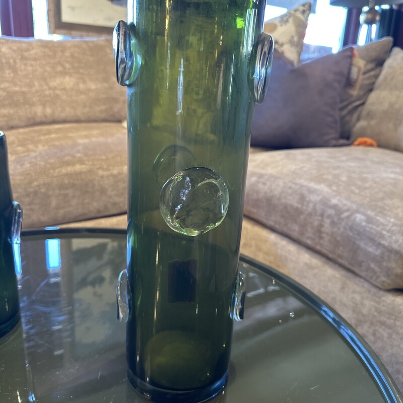 Green Glass Vase

Size: 16Tx5W