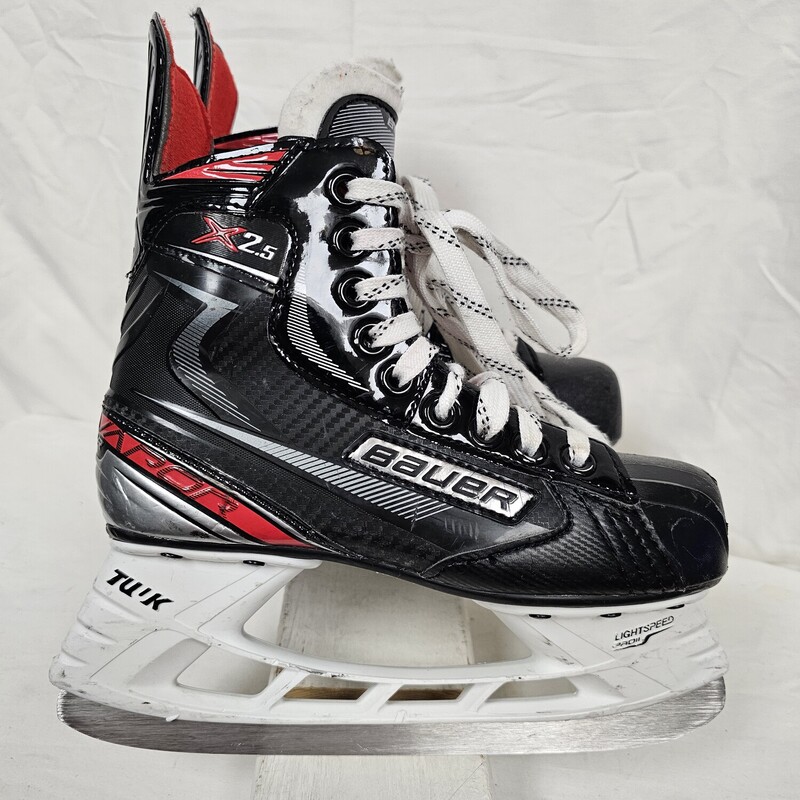 Bauer Vapor X2.5 Hockey Skates,
Junior
Size: 2
Pre-owned