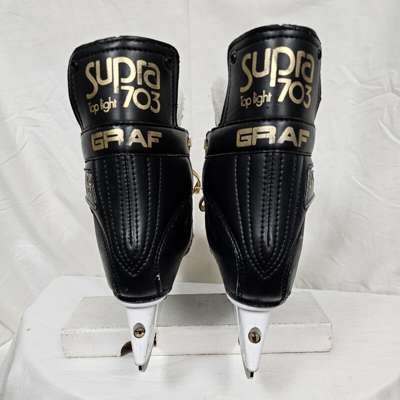 Graf Supra 703 Top Light Hockey Skates<br />
Size: 8<br />
Pre-owned