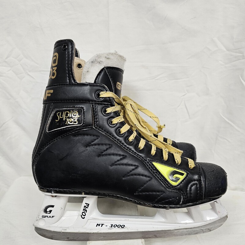 Graf Supra 703 Top Light Hockey Skates<br />
Size: 8<br />
Pre-owned