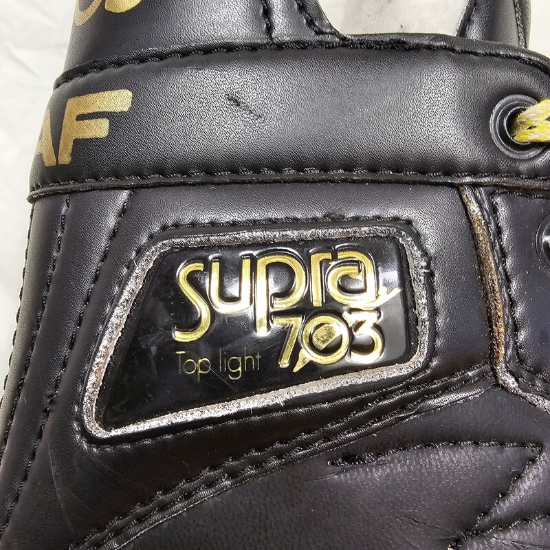 Graf Supra 703 Top Light Hockey Skates<br />
Size: 8<br />
Pre-owned