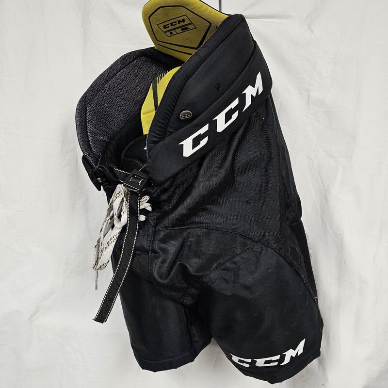 CCM Tacks 9060 Hockey Pants
Black
Size: Jr Small
Pre-owned, missing suspender buttons