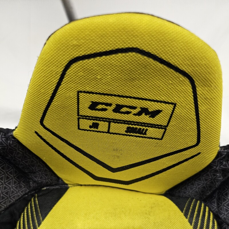 CCM Tacks 9060 Hockey Pants<br />
Black<br />
Size: Jr Small<br />
Pre-owned, missing suspender buttons