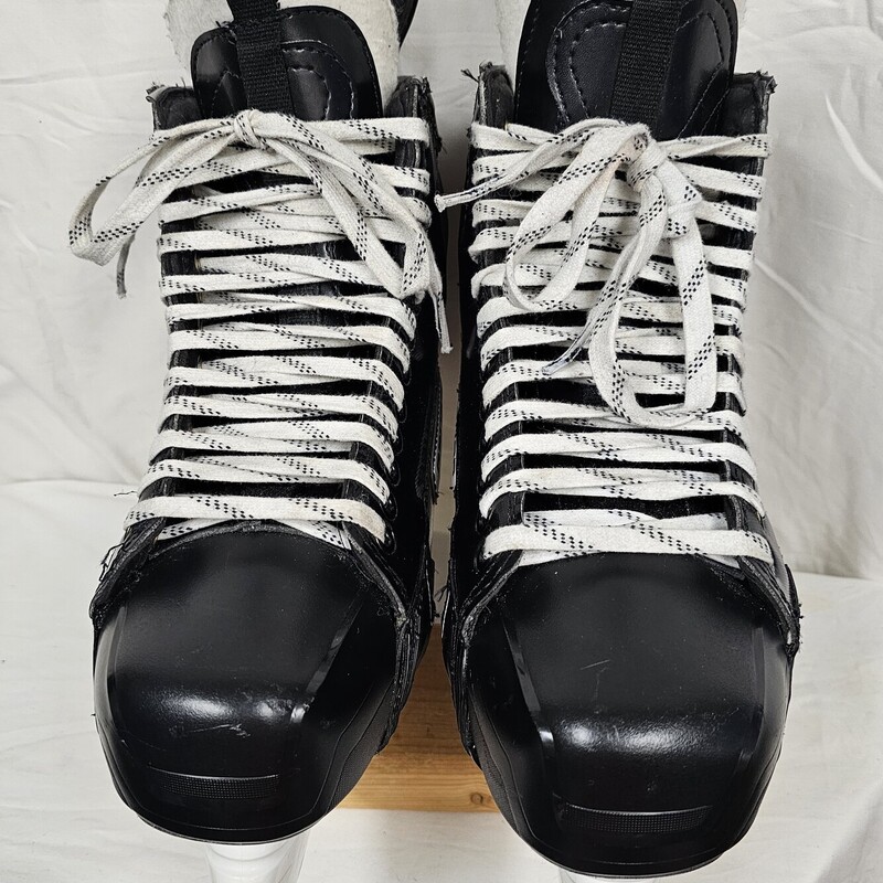 Bauer Supreme 1S Hockey Skates
Size: 14
Custom Ordered Skates!
These skates are top of the line and like new.
MSRP $949.99!