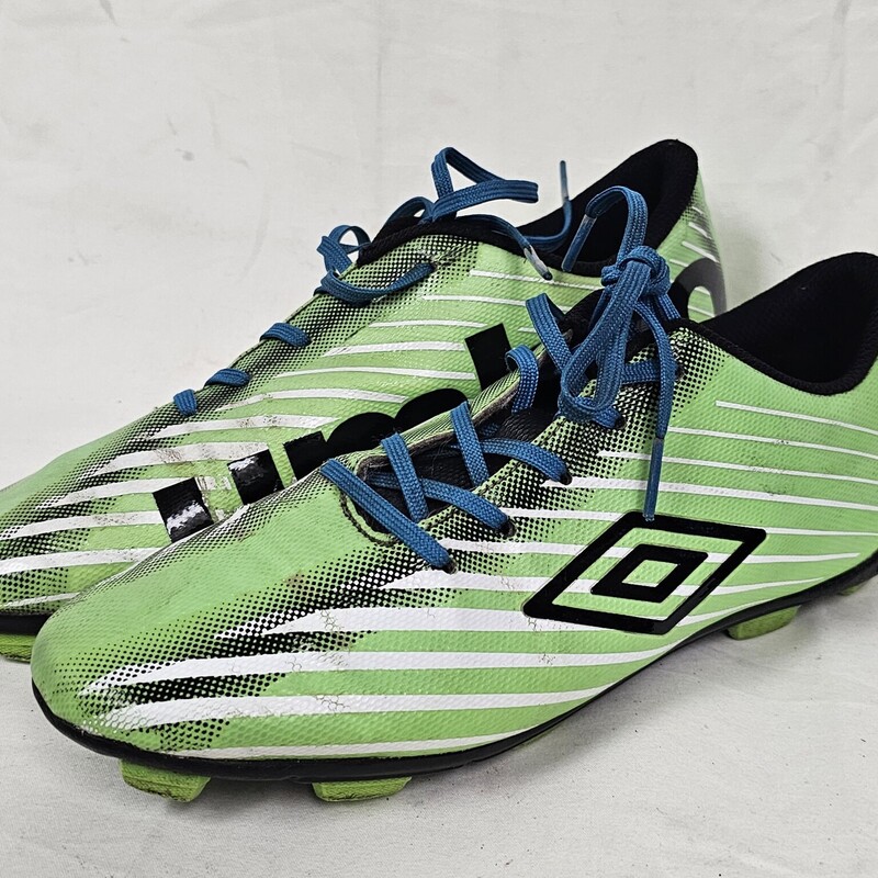 Umbro Arturo 2.0 Soccer Cleats
Size: 6
Pre-owned