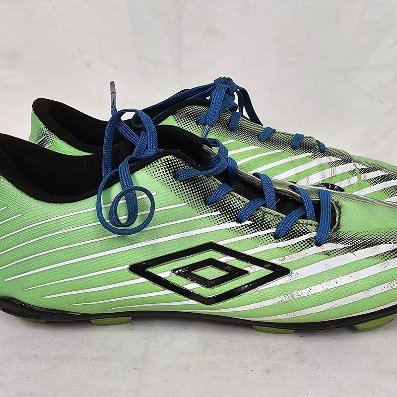 Umbro Arturo 2.0 Soccer Cleats
Size: 6
Pre-owned