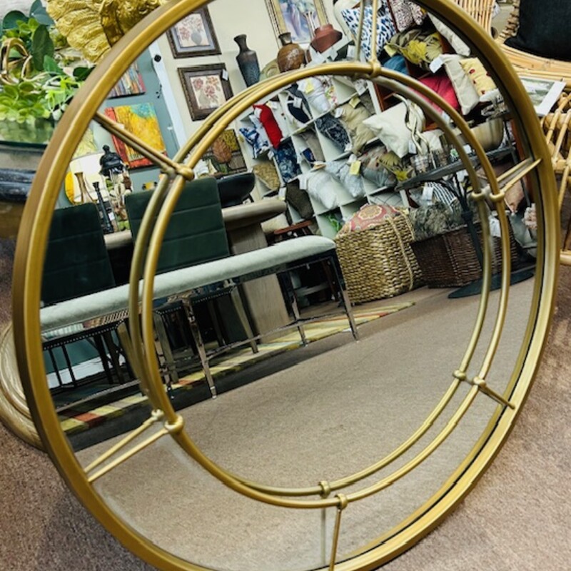 Metal Wire Spokes Mirror
Gold Silver Size: 28diameter