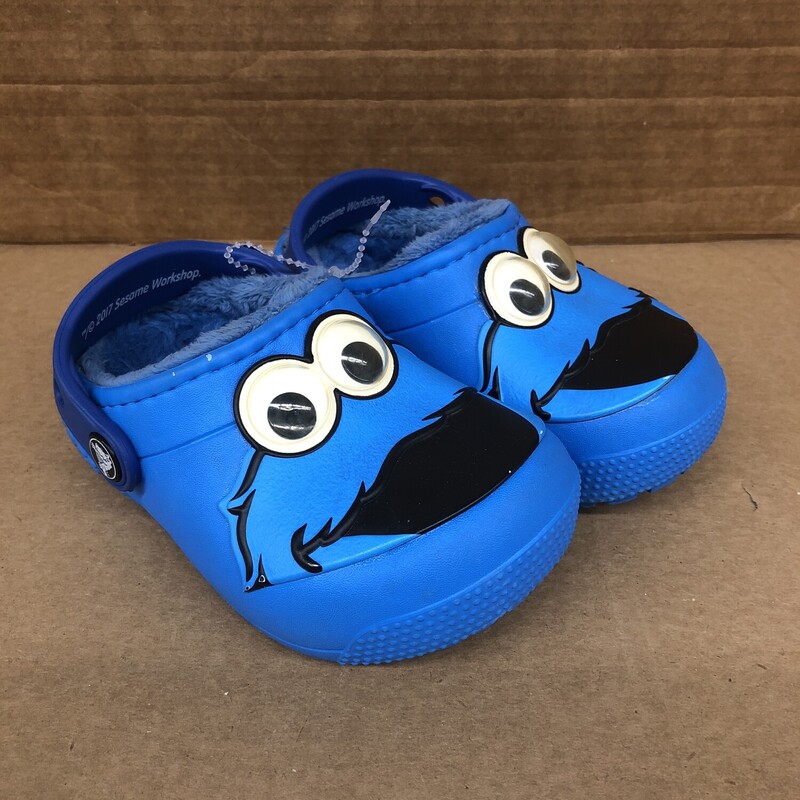 Sesame Street Crocs, Size: 7, Item: Shoes