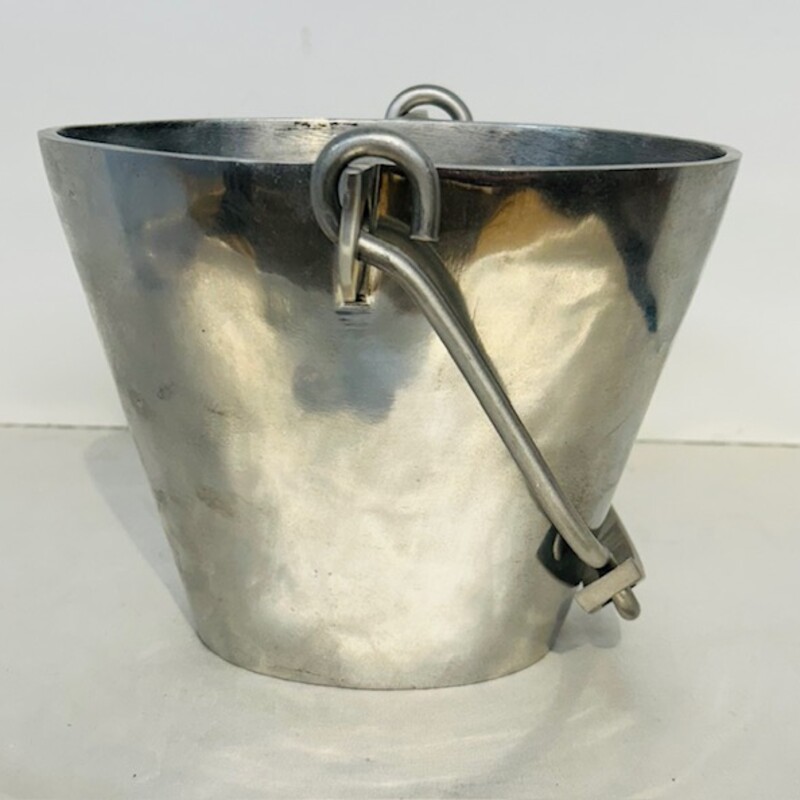 Pottery Barn Metal Wine Bucket
Silver, Size: 7.5x6H