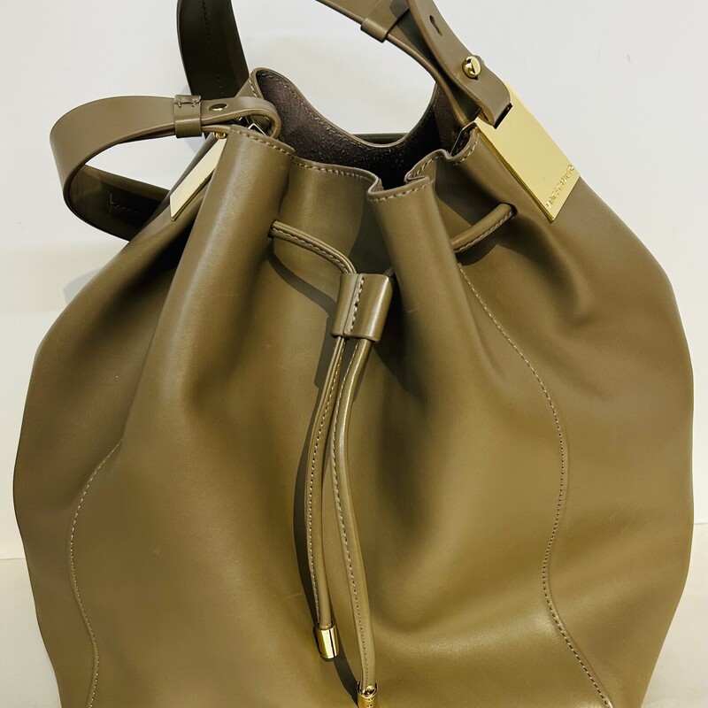 Vince Camuto Bucket Bag,
Putty
Size: 12 x11 H