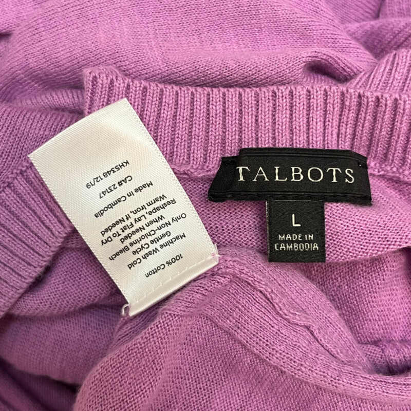 Talbots V-Neck Sweater
100% Cotton
Features a ribbed center stripe and side slits for a
flattering fit.
Color: Orchid
Size: Large