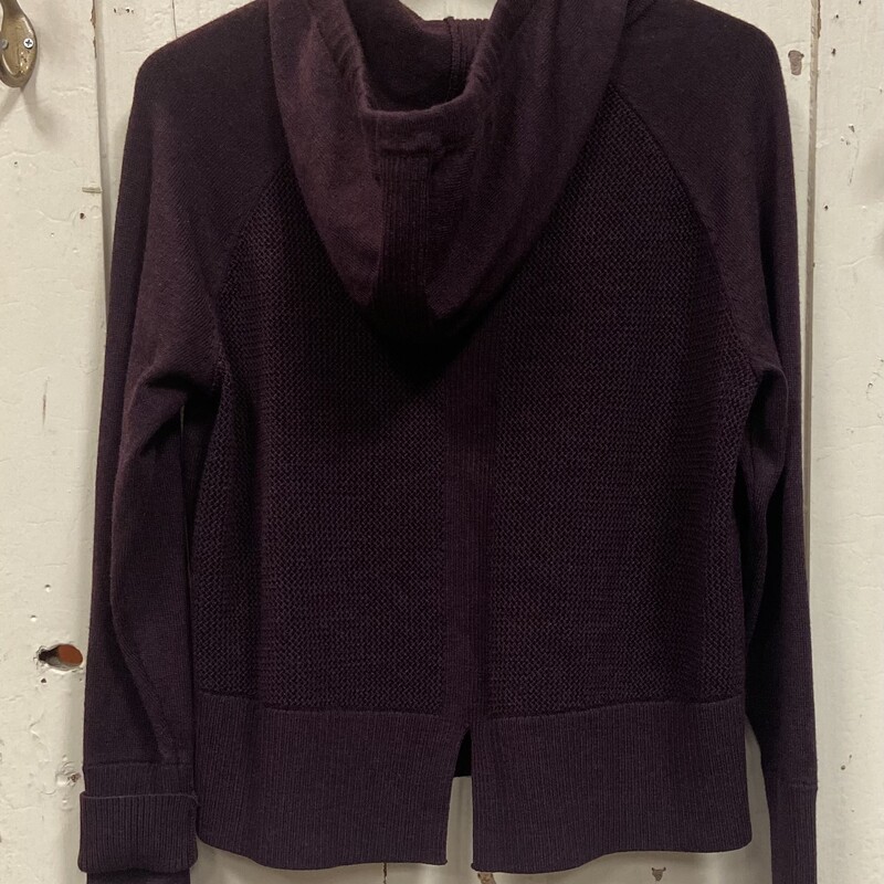 Mar Wool Hood Sweater<br />
Maroon<br />
Size: Large