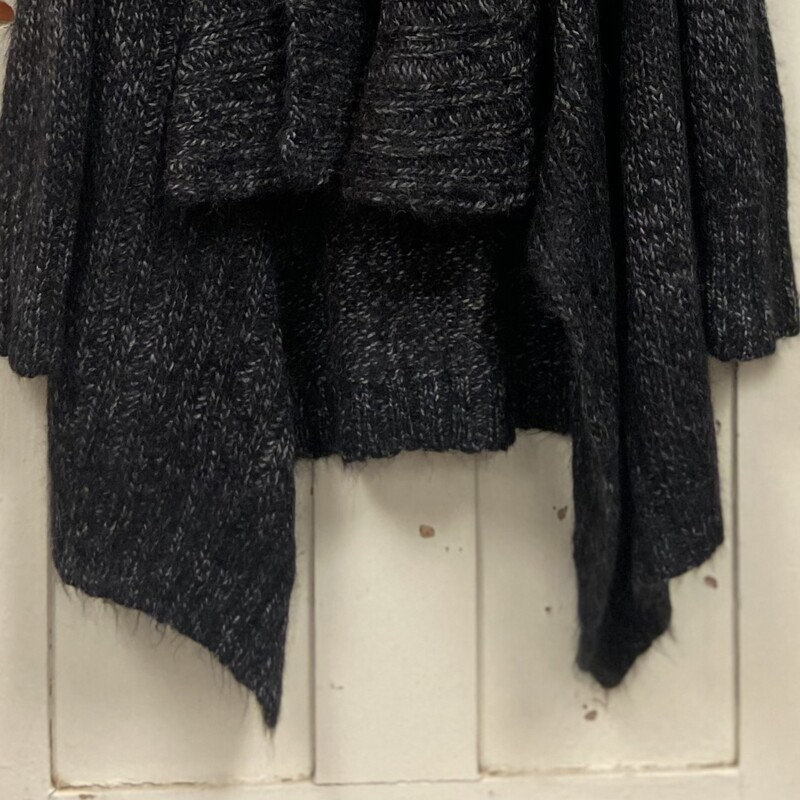 Bk/gr Wool Alpaca Cardi<br />
Blk/gr<br />
Size: S R $224