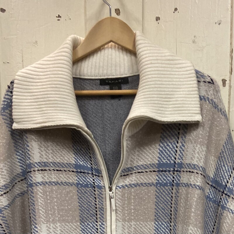 Cr/bl/tn Plaid Zip Cape<br />
Cr/blu<br />
Size: L/XL