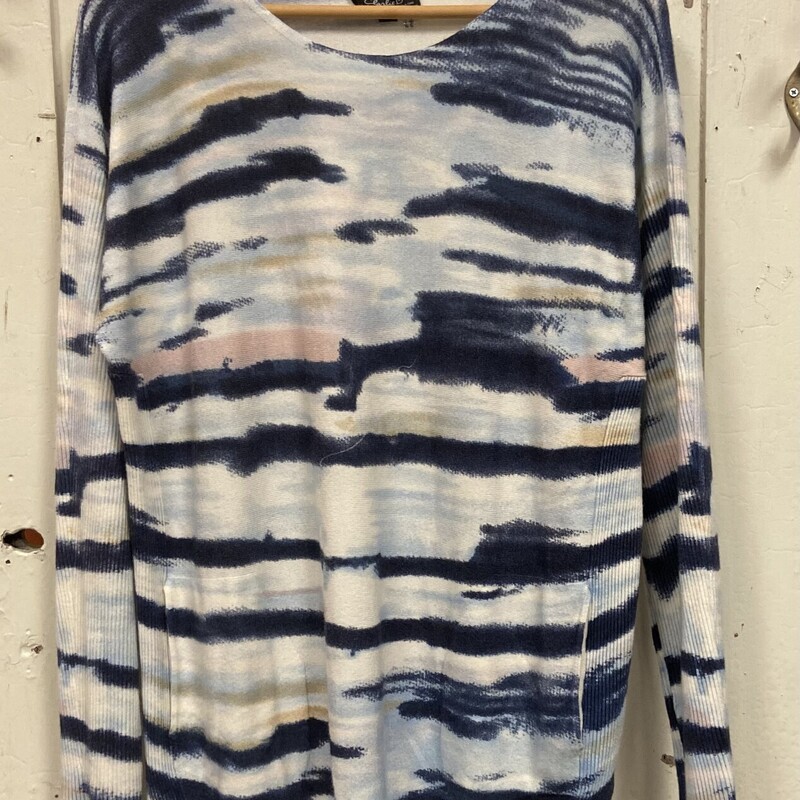 Blu/pk/w Pat Sweater<br />
Blu/P/w<br />
Size: Large