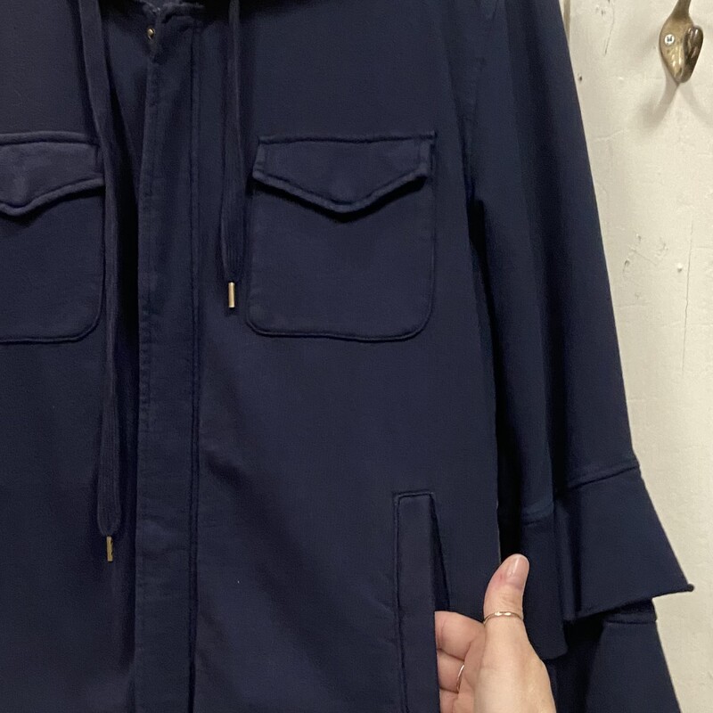 Nvy Bll Slve Zip Jacket<br />
Navy<br />
Size: S/M