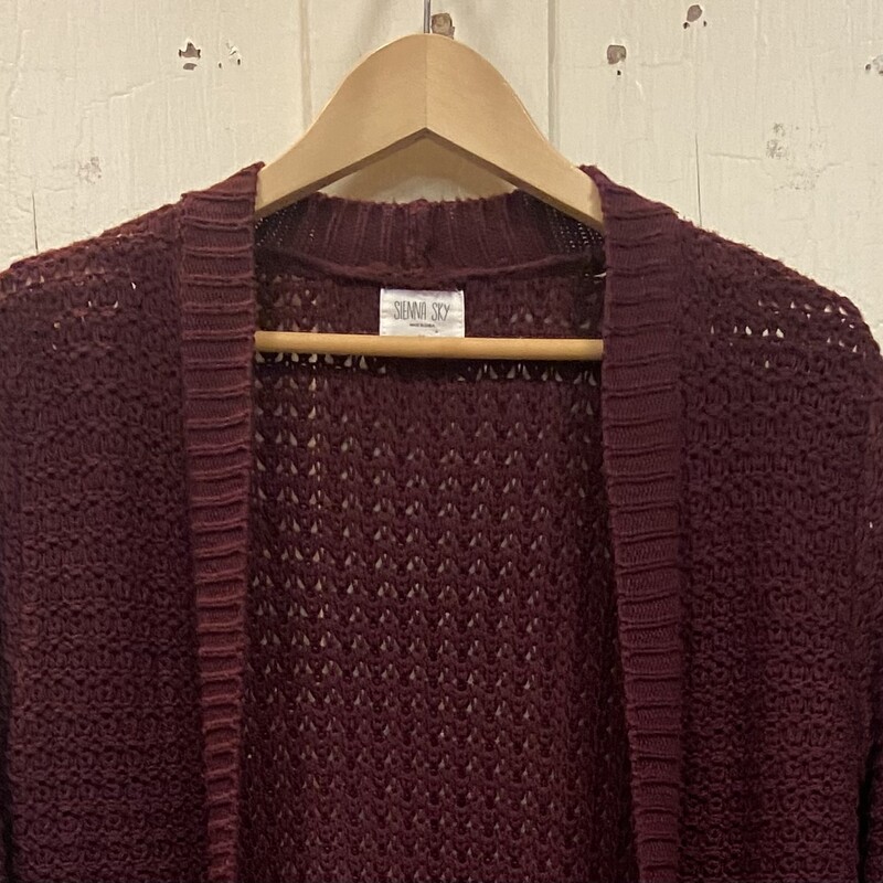 Marooon Cardigan<br />
Maroon<br />
Size: Medium