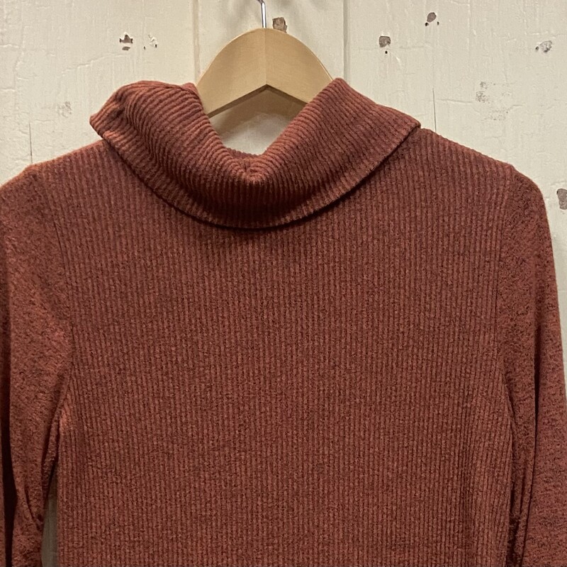 Org Hthr Cowl Pullover<br />
Org/blk<br />
Size: Small