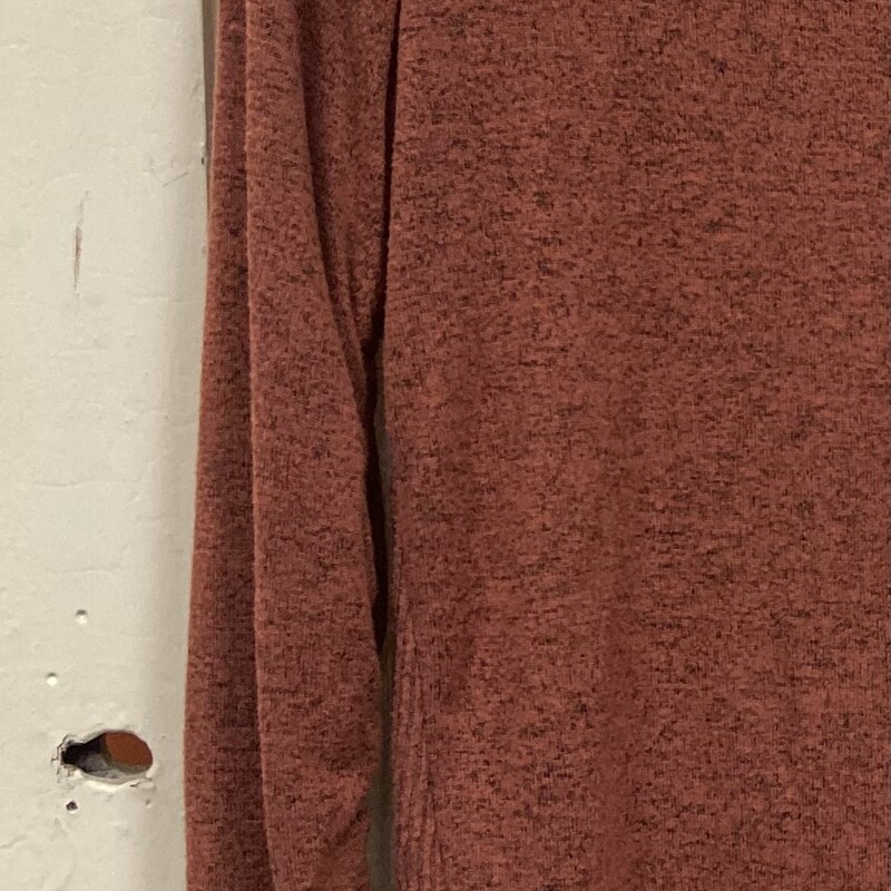 Org Hthr Cowl Pullover<br />
Org/blk<br />
Size: Small