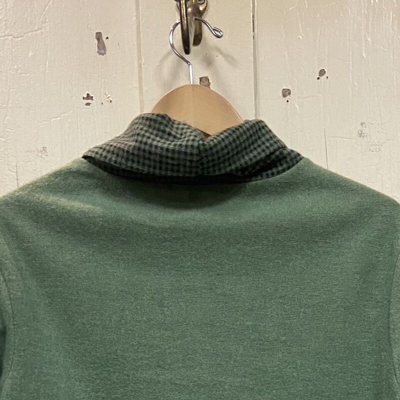 Gn/bk Cowl Flce Pullover<br />
Grn/blk<br />
Size: Small