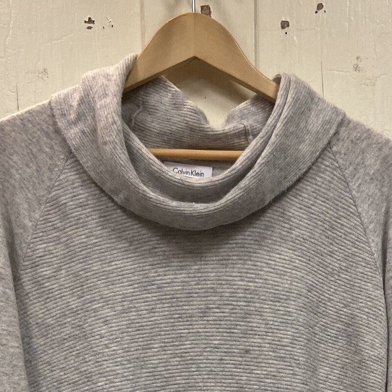 Gry Wool Cowl Sweater<br />
Grey<br />
Size: Medium