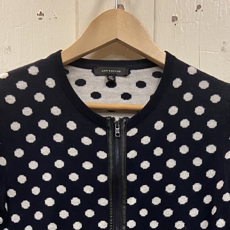 Bk/w Dot Cashmere Cardi<br />
Blk/wht<br />
Size: XS