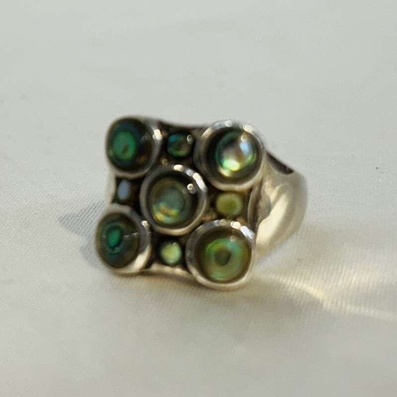 925 5 Abalone Stones Ring
Silver Blue Green Size: 8