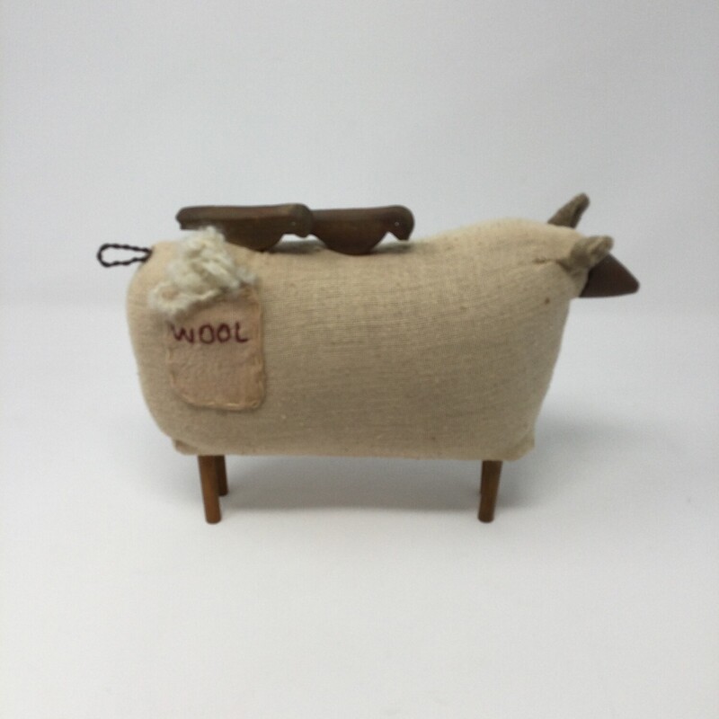 Sheep W/birds, Beige/wood, Size: 7X8