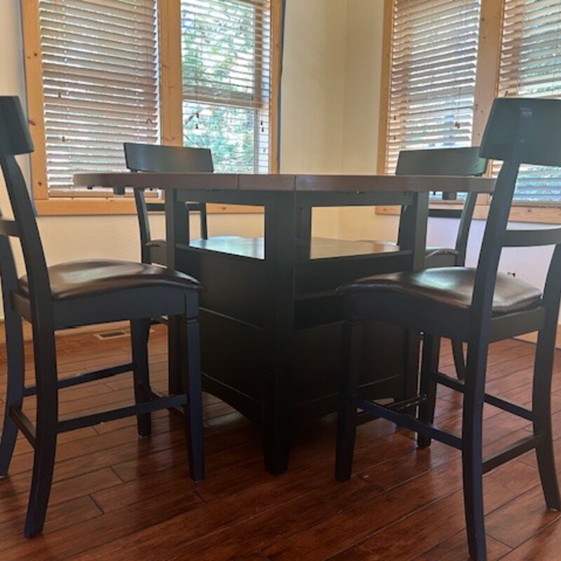 Dining Table/4 Stools