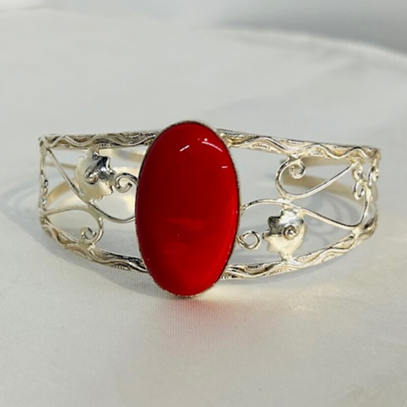 925 Oval Red Stone Cuff Bracelet
Silver Red Size: 3diameter