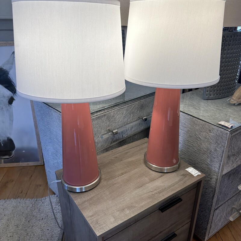 Mauve and Silver Base Table Lamp - Set Of 2

 Size: 30Tx15W