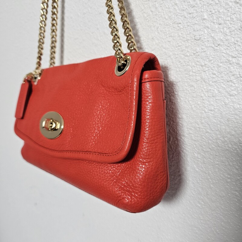 Coach W/chain, Red, Size: Medium