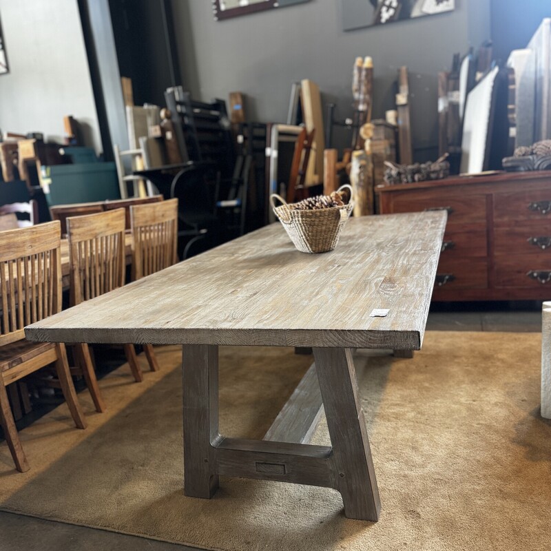 Grey Washed Trussle Dining Table

Size:84Lx42Wx30H